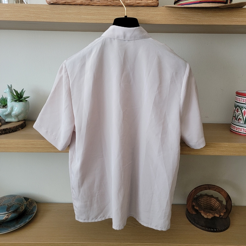 Korea vintage Button shirt With Pearl Necklace Detail - Picture 6 of 8